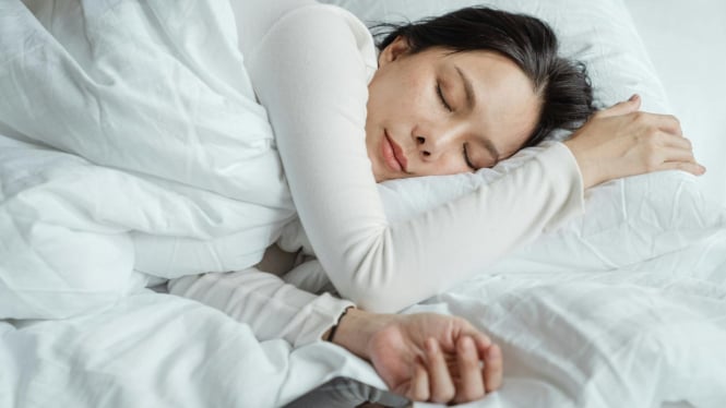 Gambar ilustrasi tidur nyenyak, cara alami jaga kualitas tidur