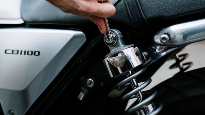 Kondisi shockbreaker sangat memengaruhi stabilitas motor
