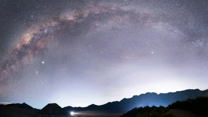 ancaran galaksi Bima Sakti di stargazing Bali