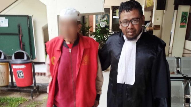 Ahmad Dimiati Hamzar, kuasa hukum Papuq Amin usai sidang di PN Mataram