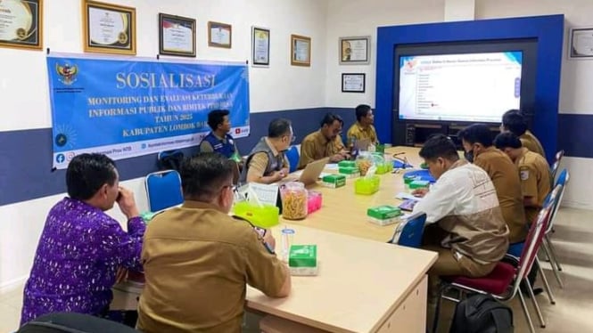 Giat Bimtek informasi publik bersama Diskominfo Lobar.