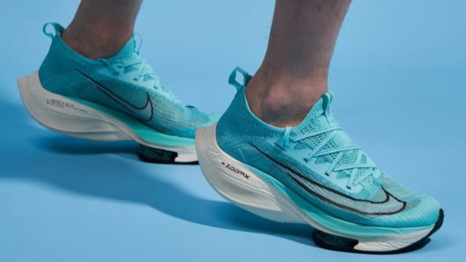 Sepatu Jalan Kaki Jauh