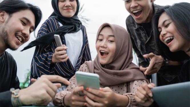 Gen Z bekerja dengan gaya fleksibel dan digital.