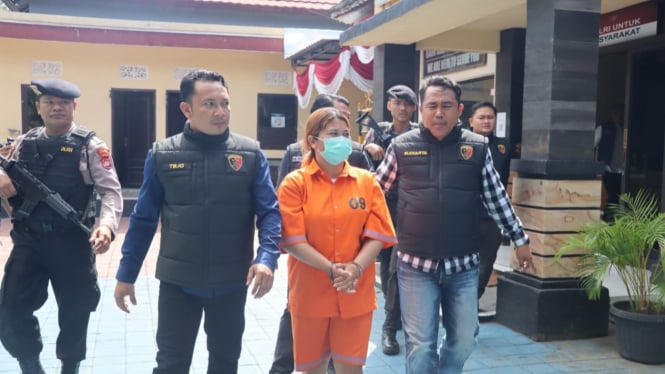 NNK tersangka kasus penggelapan mobil