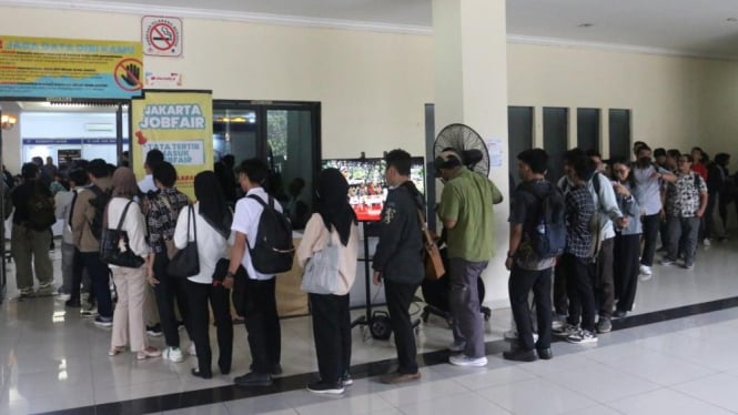 Antrian Para Pencari Kerja