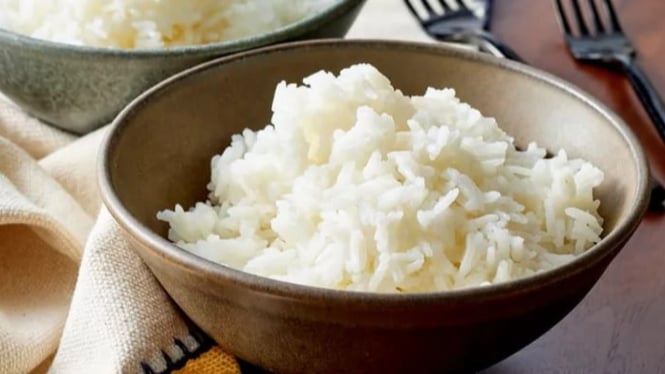 Nutrisi sehat dari sepiring nasi putih.