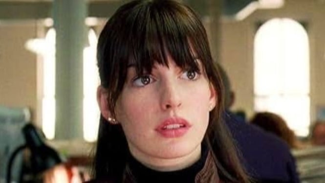 Anne Hathaway resmi kembali di The Devil Wears Prada 2