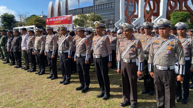 Seluruh Satuan Fungsi Polres Lombok Barat Apel Gelar Pasukan