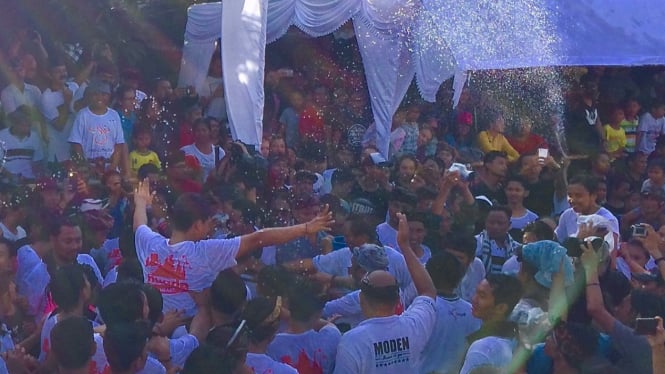 Ritual unik, warisan Bali.