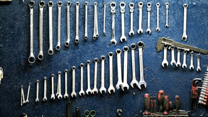 Perjalanan aman berkat peralatan motor lengkap