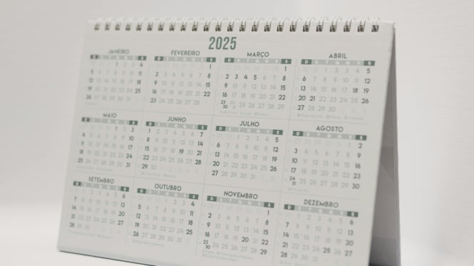 Ilustrasi kalender 2025.