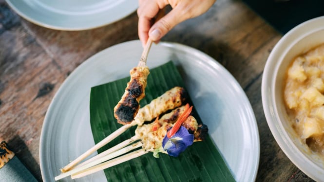 sate makanan yang ada di Indonesia dan Malaysia