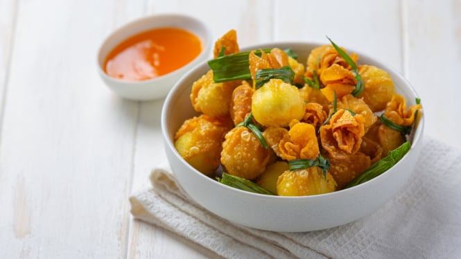 Wonton Goreng Cryspi Siap Disajikan