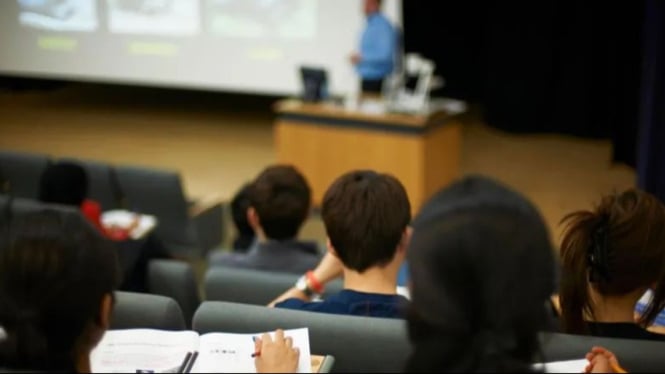 Mahasiswa Tiongkok di Inggris