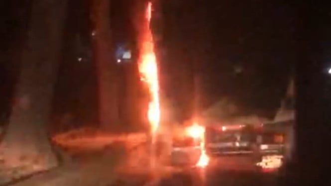 Truk bermuatan Dedak nyaris ludes terbakar