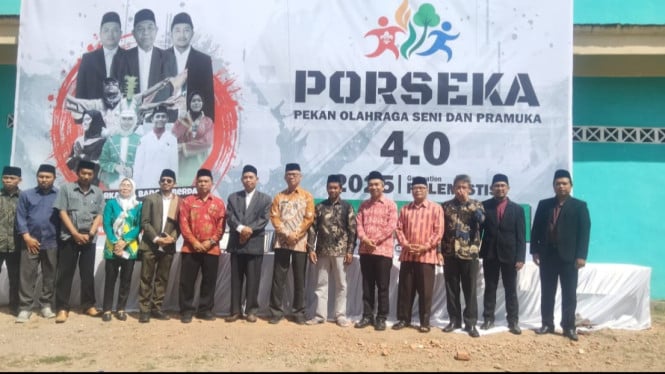 Seluruh panitia, pengasuh, dan tamu undangan dalam acara PORSEKA 2025