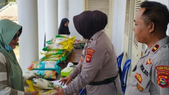 Kapolsek Labuapi pimpin Gerakan Pangan Murah