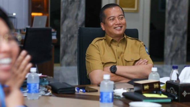 Gubernur NTB Lalu Muhammad Iqbal