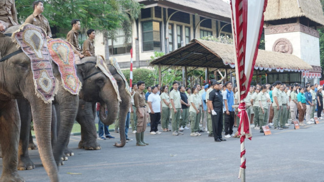 Upacara bendera meriahkan HUT RI ke-80 di Taman Safari Bali