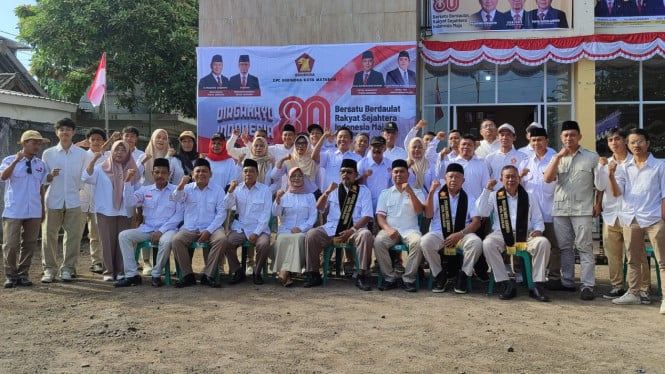 Pengurus Partai Gerindra Kota Mataram Gelar Upacara HUT RI
