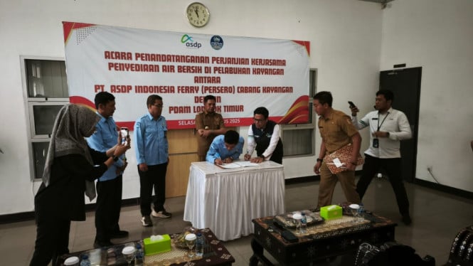 Penandatanganan MOU PDAM Lotim dan ASDP Kayangan untuk Kerja Sama