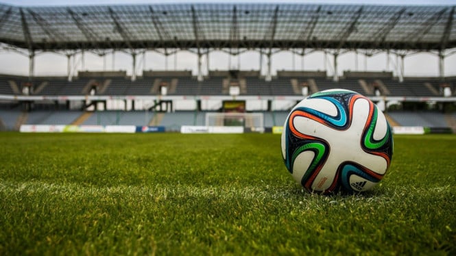 Sepak bola bukan sekadar skor, tapi drama dan detik-detik menegangkan.