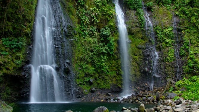 Ilustrasi air terjun