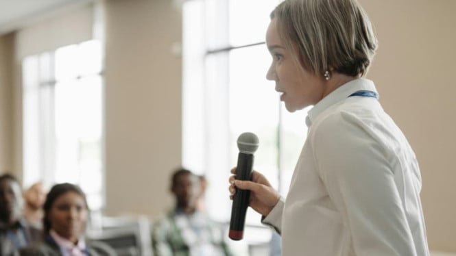 Public speaking, salah satu muara berbahasa