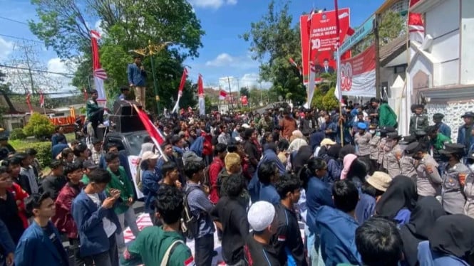 Situasi Demo Mahasiswa Gedung DPRD NTB