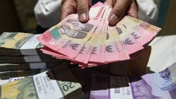 Sejumlah uang rupiah