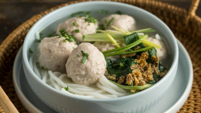 Makan enak tanpa rasa bersalah, bakso lohua!