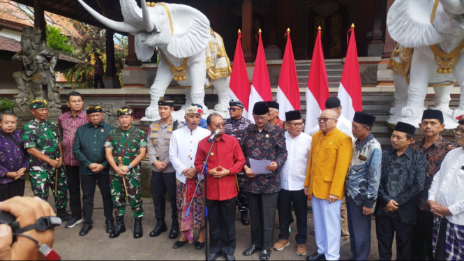 Konferensi pers pasca demonstrasi yang berujung anarkis