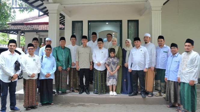 Wapres Gibran sowan me Ketum PBNW TGKH Zainuddin Atsani di Mataram.