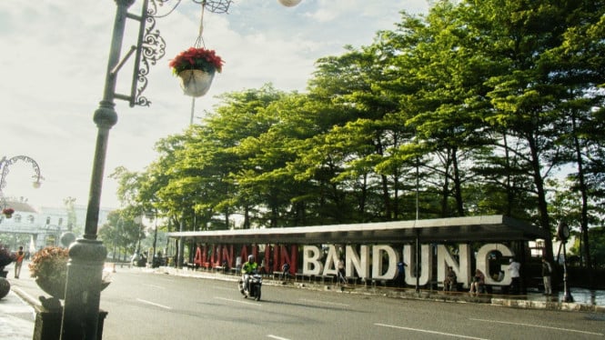 Destinasi Hits Bandung 2025 Bikin Liburan Keluarga Makin Seru