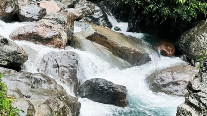 Curug Leuwih hejo Bogor