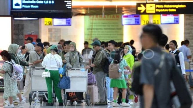 Memanasnya situasi RI picu travel warning