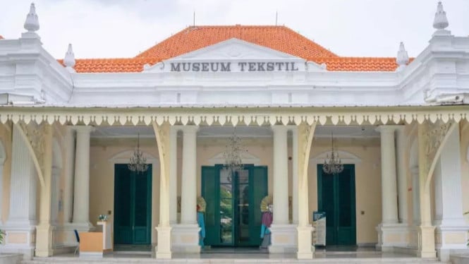 Beragam Kain Nusantara di Museum Tekstil Jakarta.