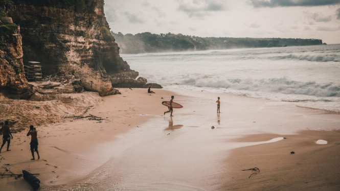 Uluwatu, Dimana Ombak dan Keindahan Laut Menyatu