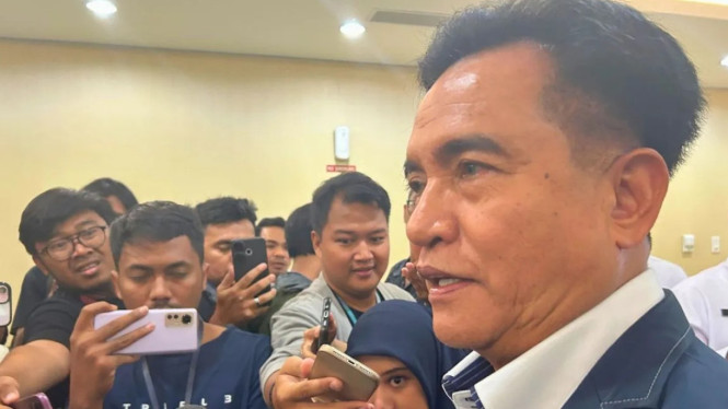 Menko Kumham Imipas Yusril Ihza Mahendra menjumpai awak media