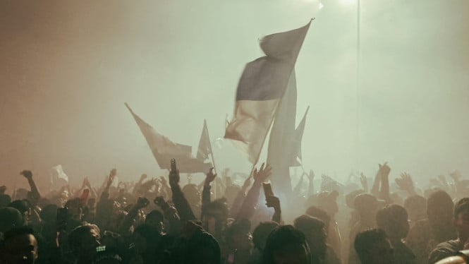 Potongan budaya dalam riuh rendah suporter bola