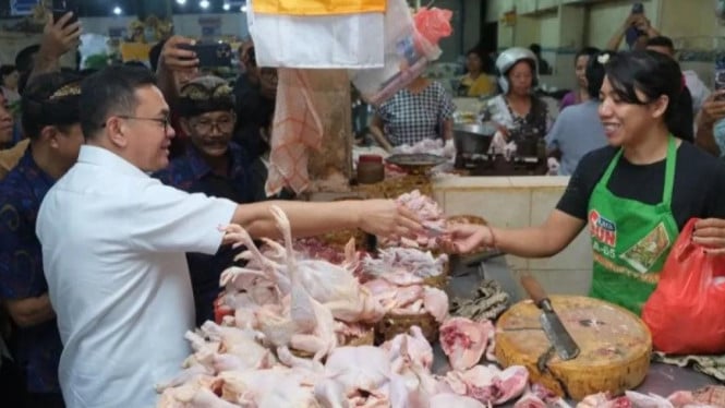 Mendag Ri saat mengunjungi  pasar Nyanggelan, Bali.