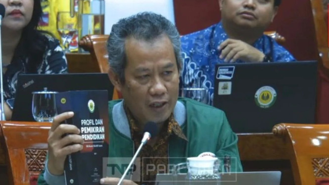 Wakil Ketua Umum IKA UNJ Uswadin rapat dengan Komisi X DPR RI