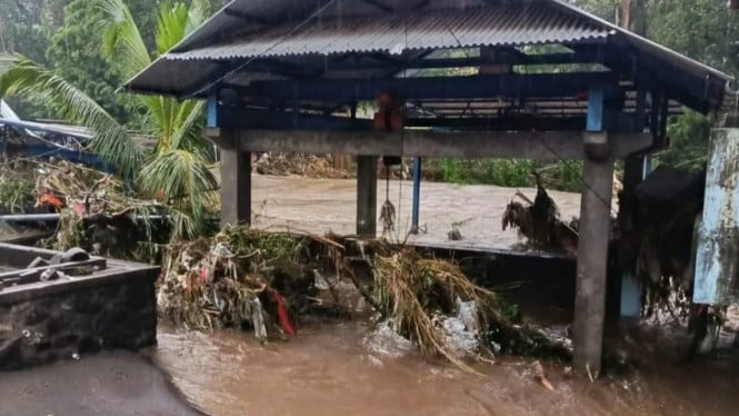 Pompa Intake Milik PDAM Kota Denpasar yang terendam banjir bandang