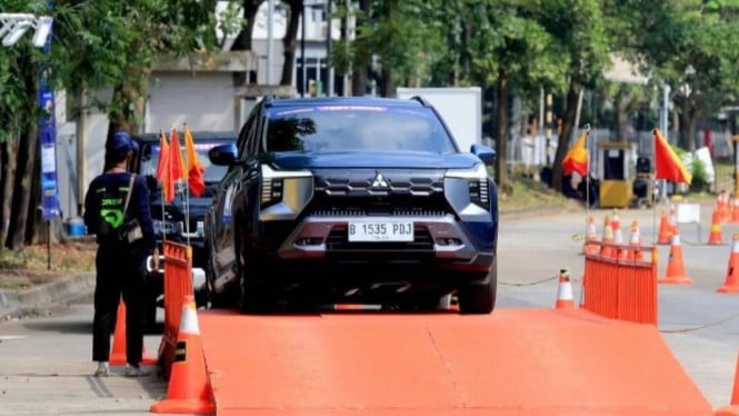 Momen Pengunjung menjajal performa tangguh Mitsubishi Destinator