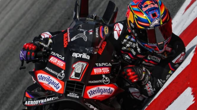 Momen Pembalap Jorge Martin mengendarai Aprilia RS-GP di Catalunya