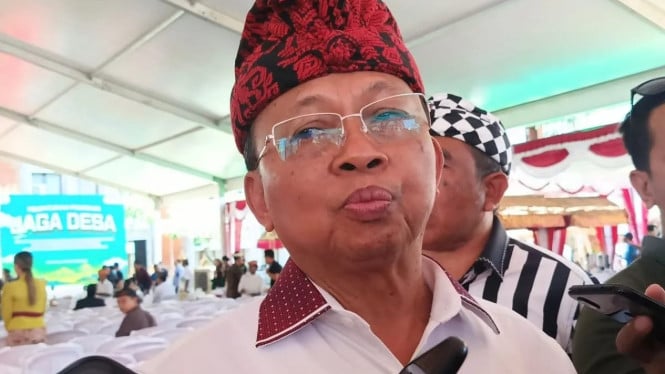 Gubernur Bali Memberikan Pernyataan Kepada Awak Media