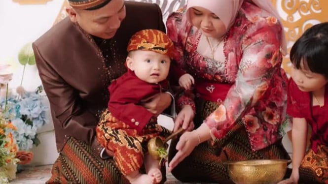 Prosesi Tedhak Sinten