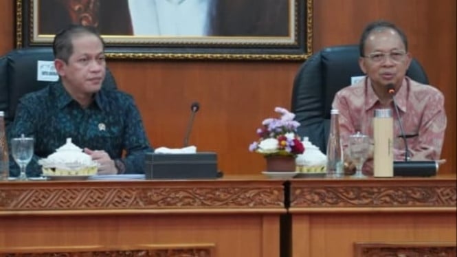 Menteri LH, Hanif Faisol Nurofiq & Gubernur Bali Wayan Koster