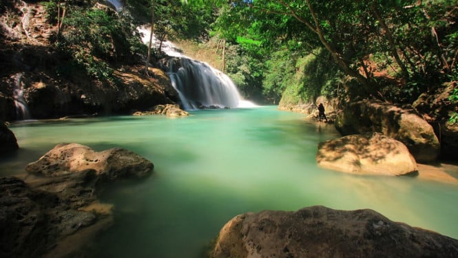 Pesona keindahan Air Terjun Lapopu