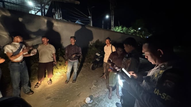 Anggota Polsek Ampenan Temukan Orok Bayi di Tanjung Karang
